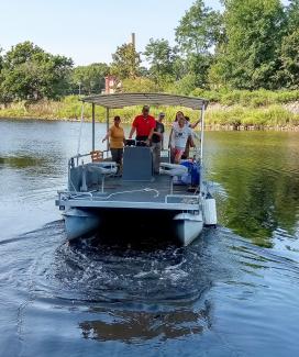 Cleanup on the Blackstone River